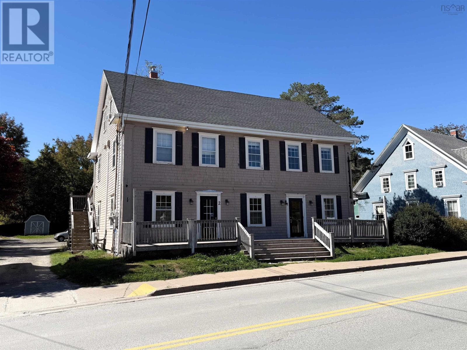 662 Main Street, Mahone Bay, Nova Scotia  B0J 2E0 - Photo 1 - 202523964