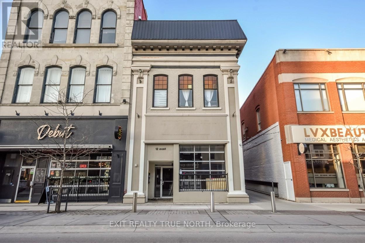 12 Dunlop Street E, Barrie (City Centre), Ontario L4M 1A3 - Photo 1 - S12845420