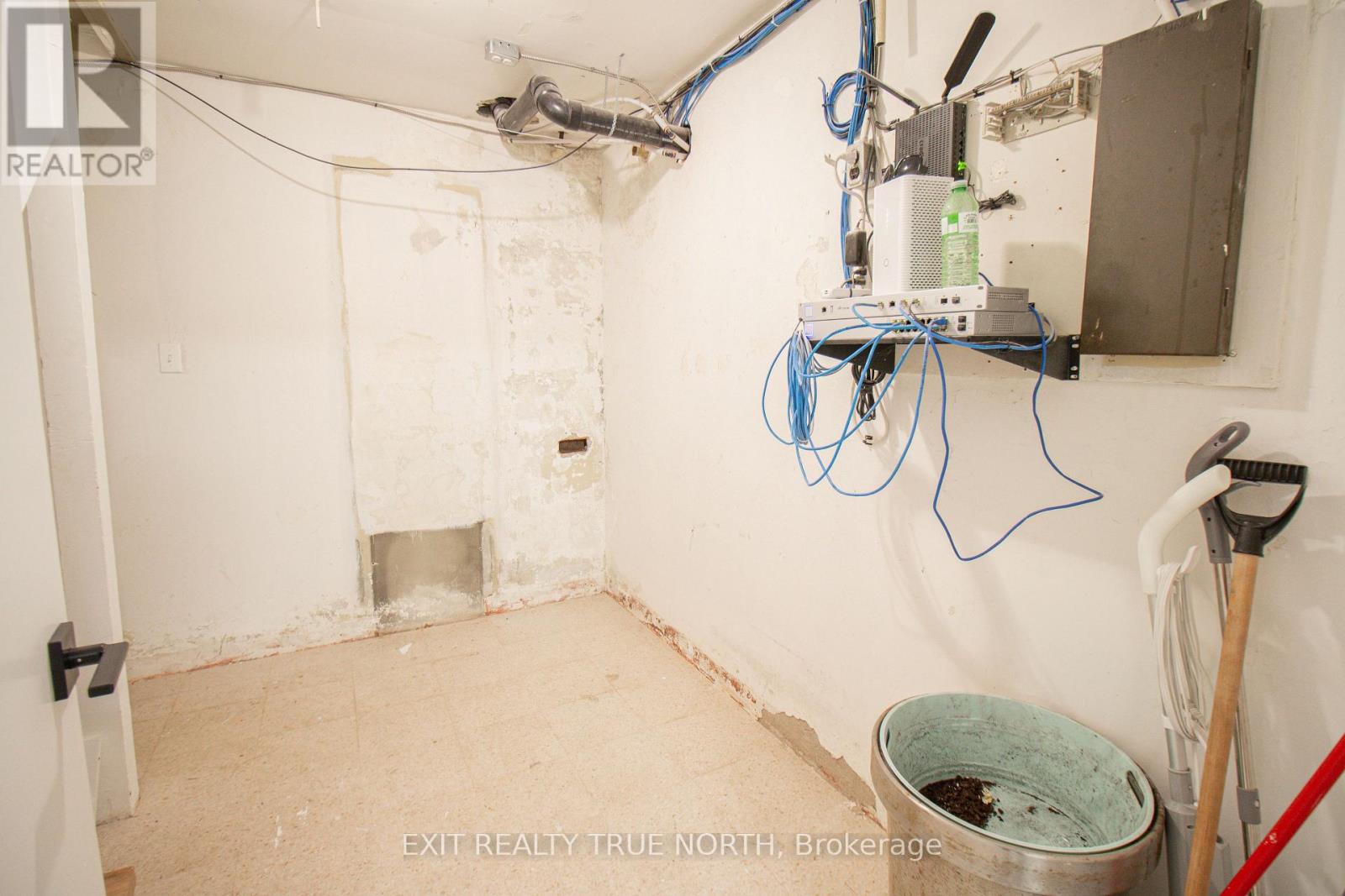 12 Dunlop Street E, Barrie (City Centre), Ontario L4M 1A3 - Photo 18 - S12845420