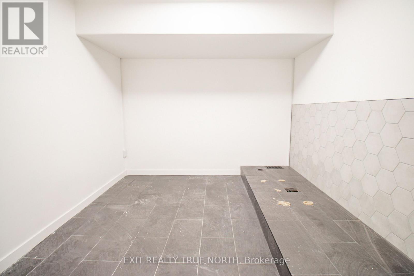 12 Dunlop Street E, Barrie (City Centre), Ontario L4M 1A3 - Photo 21 - S12845420