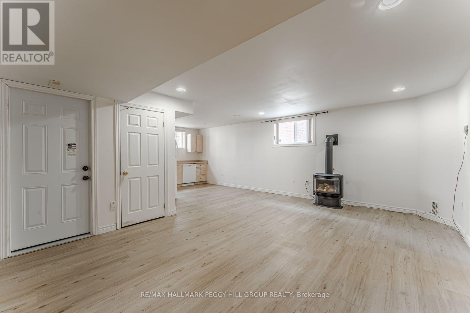 Lower - 12 Quinlan Road, Barrie, Ontario  L4M 7A9 - Photo 2 - S12845450