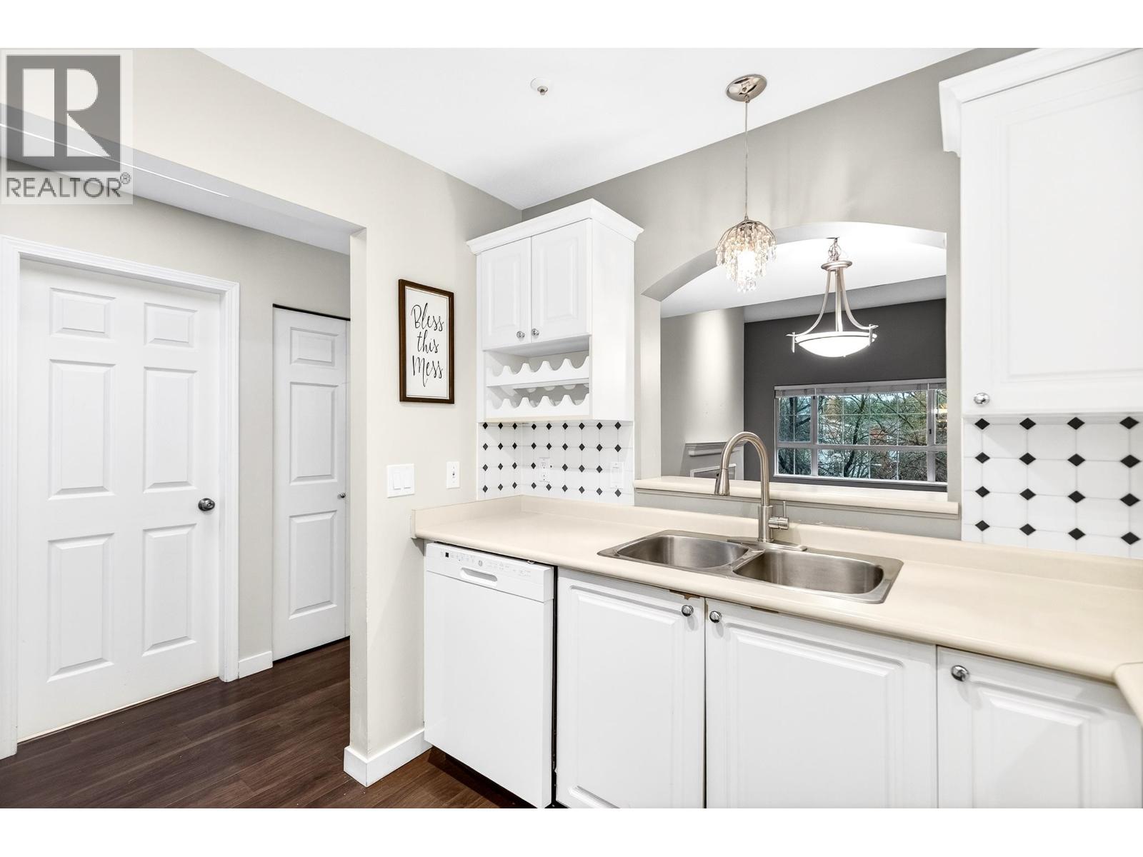 407 2970 Princess Crescent, Coquitlam, British Columbia  V3B 7R5 - Photo 11 - R3077484