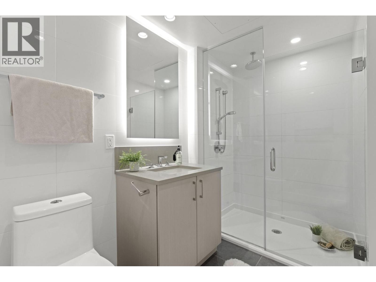 201 1675 Lions Gate Lane, North Vancouver, British Columbia  V7P 3B4 - Photo 16 - R3095979