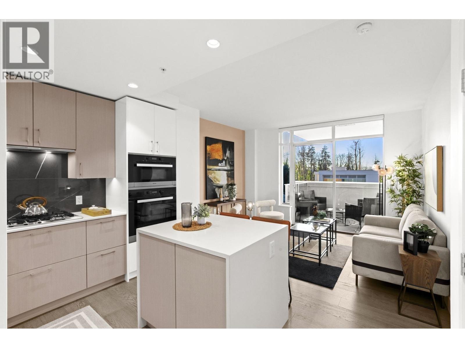 201 1675 Lions Gate Lane, North Vancouver, British Columbia  V7P 3B4 - Photo 2 - R3095979