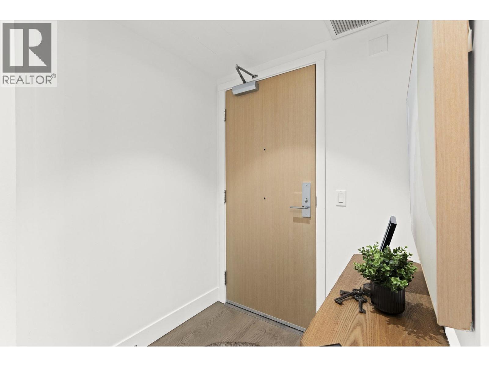 201 1675 Lions Gate Lane, North Vancouver, British Columbia  V7P 3B4 - Photo 18 - R3095979