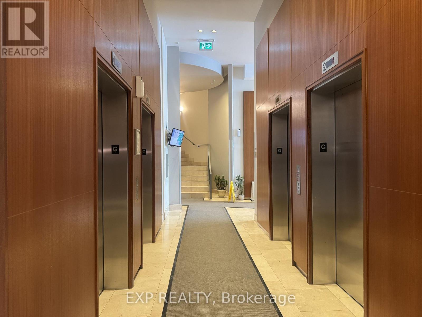 1201 - 220 Burnhamthorpe Road W, Mississauga, Ontario  L5B 4N4 - Photo 24 - W12845410