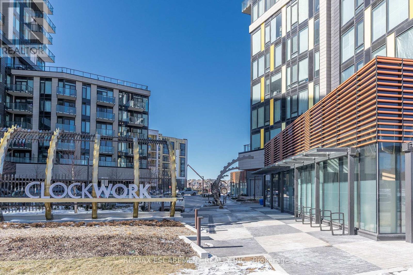 311 - 1415 Dundas Street E, Oakville, Ontario  L6H 8A3 - Photo 2 - W12845426