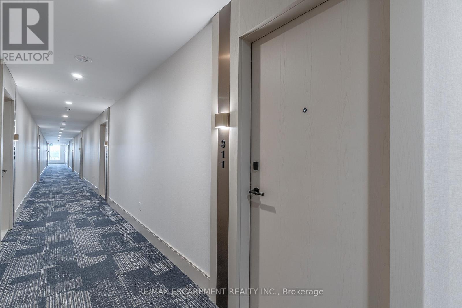 311 - 1415 Dundas Street E, Oakville, Ontario  L6H 8A3 - Photo 3 - W12845426