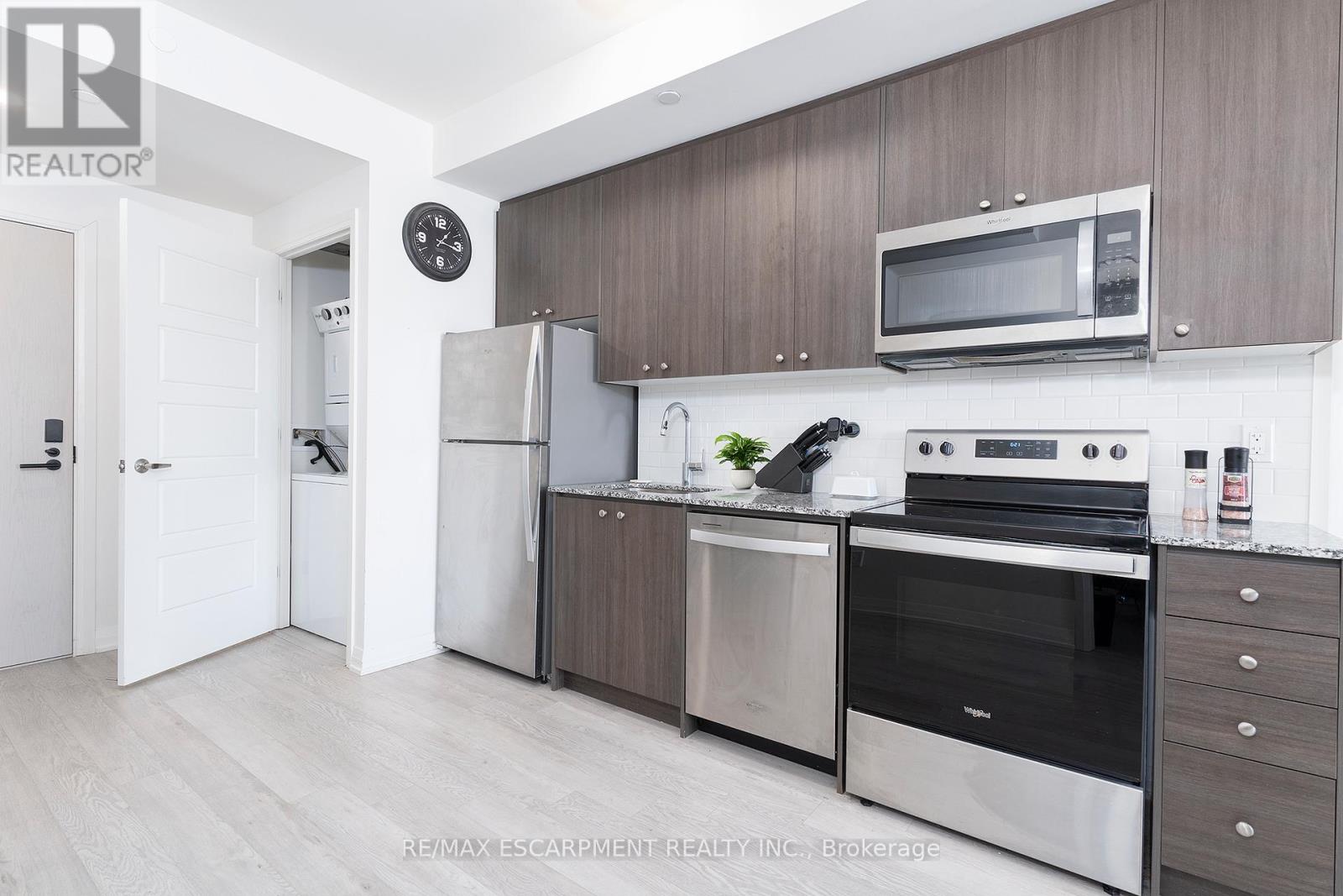 311 - 1415 Dundas Street E, Oakville, Ontario  L6H 8A3 - Photo 6 - W12845426