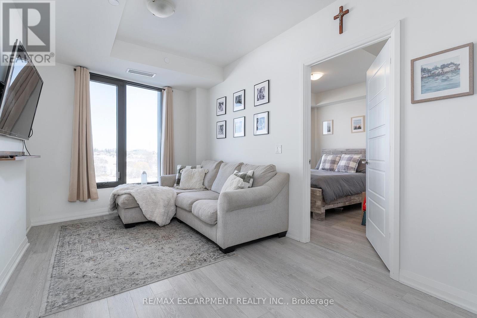 311 - 1415 Dundas Street E, Oakville, Ontario  L6H 8A3 - Photo 8 - W12845426