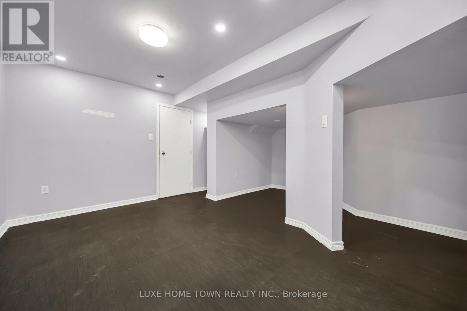 235 Van Kirk Drive, Brampton, Ontario  L7A 1M2 - Photo 27 - W12845438