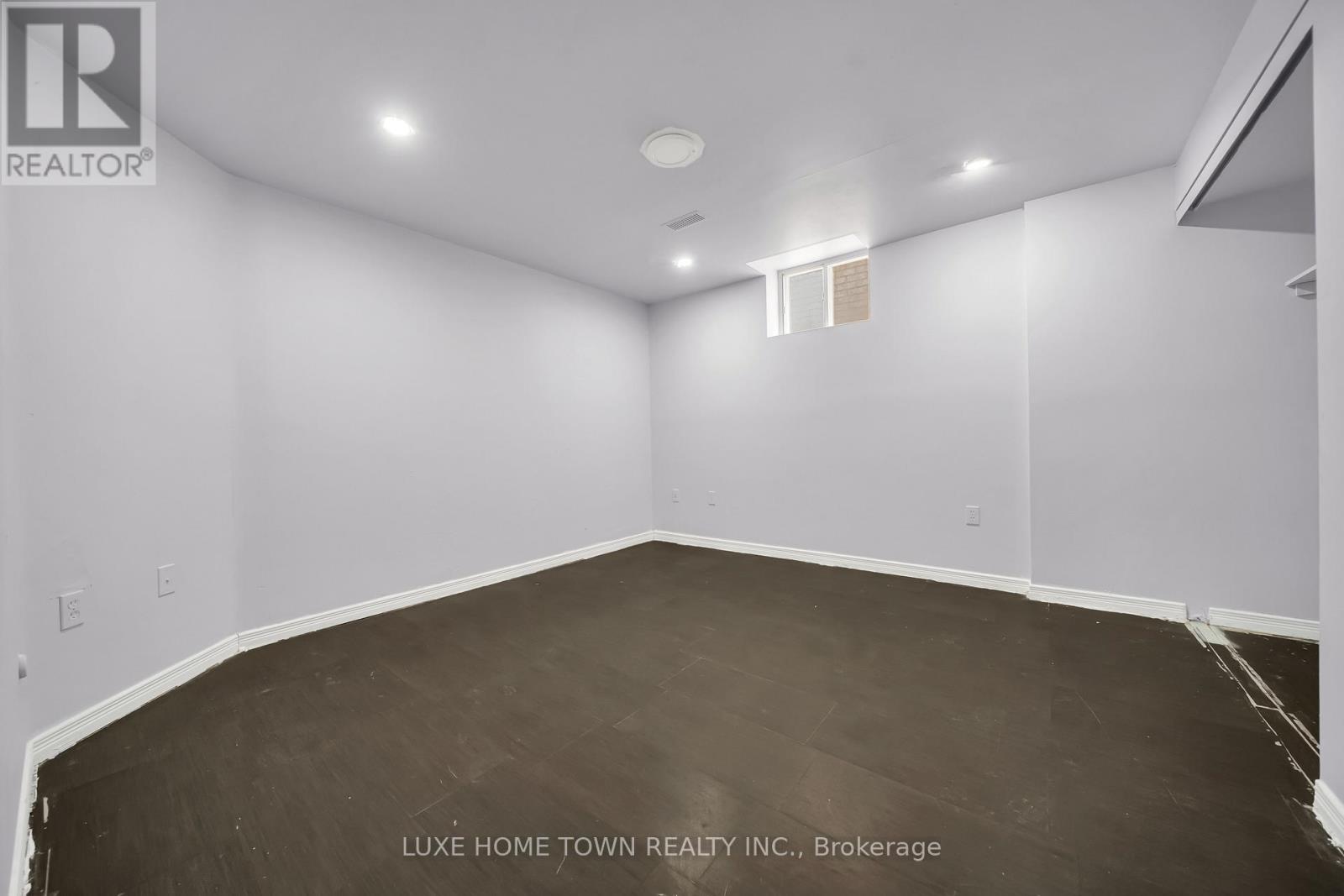 235 Van Kirk Drive, Brampton, Ontario  L7A 1M2 - Photo 33 - W12845438