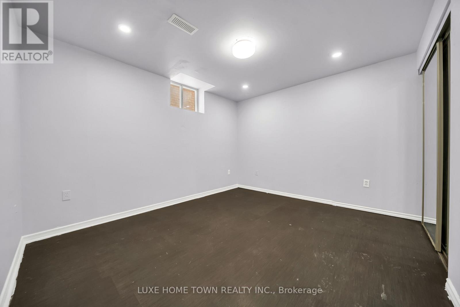 235 Van Kirk Drive, Brampton, Ontario  L7A 1M2 - Photo 34 - W12845438