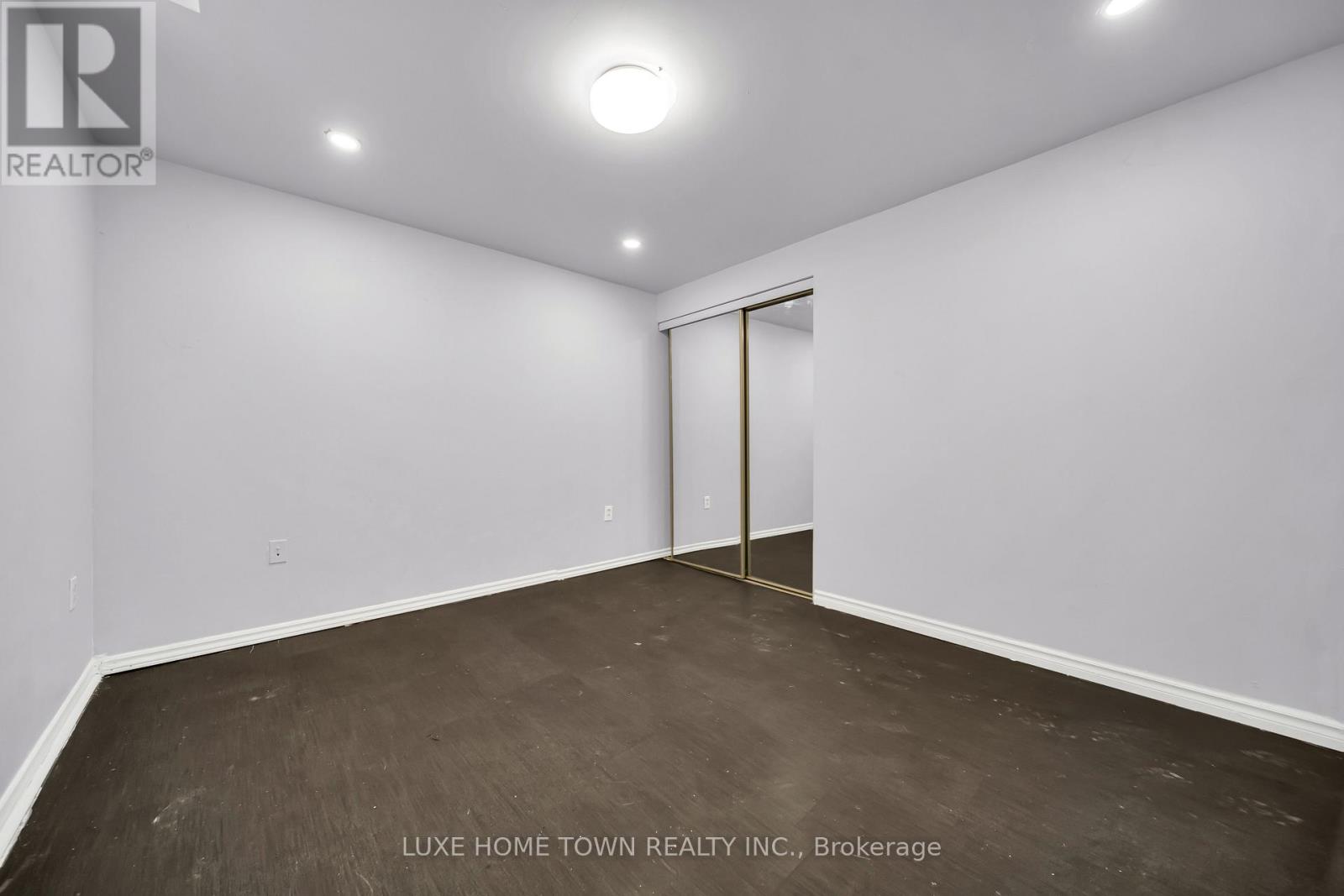 235 Van Kirk Drive, Brampton, Ontario  L7A 1M2 - Photo 35 - W12845438