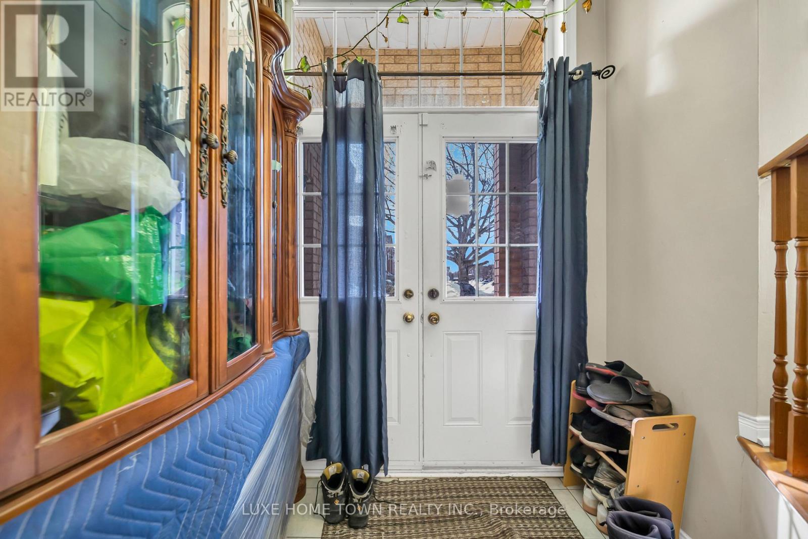 235 Van Kirk Drive, Brampton, Ontario  L7A 1M2 - Photo 7 - W12845438