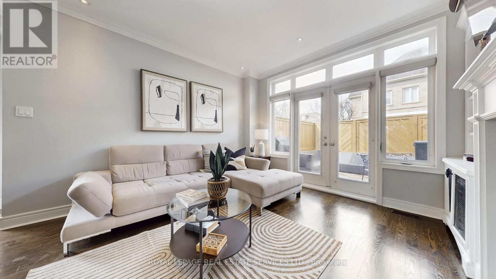 124 Six Point Road, Toronto, Ontario  M8Z 0A1 - Photo 4 - W12845448