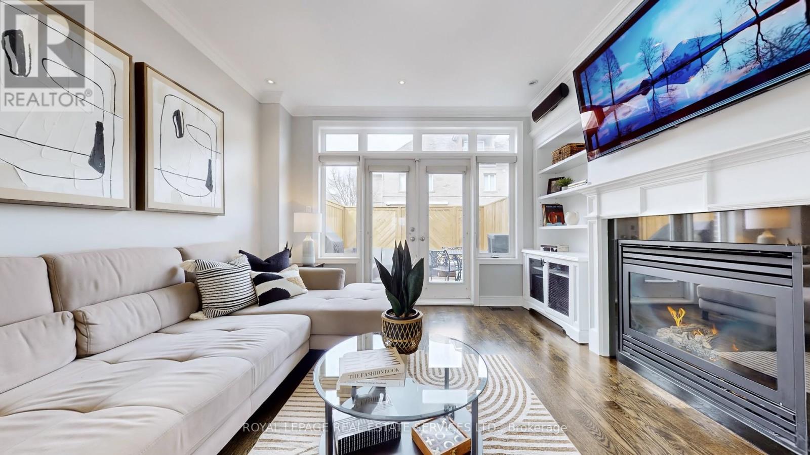 124 Six Point Road, Toronto, Ontario  M8Z 0A1 - Photo 5 - W12845448