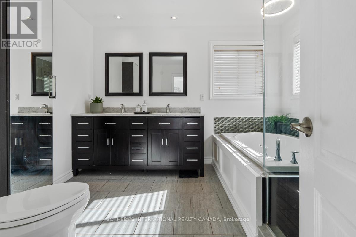 2182 Meadowglen Drive, Oakville, Ontario  L6M 4C9 - Photo 18 - W12845456