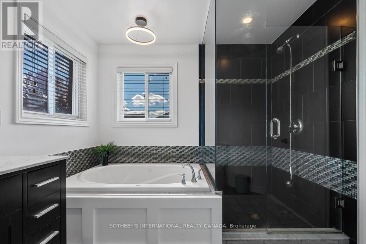 2182 Meadowglen Drive, Oakville, Ontario  L6M 4C9 - Photo 19 - W12845456