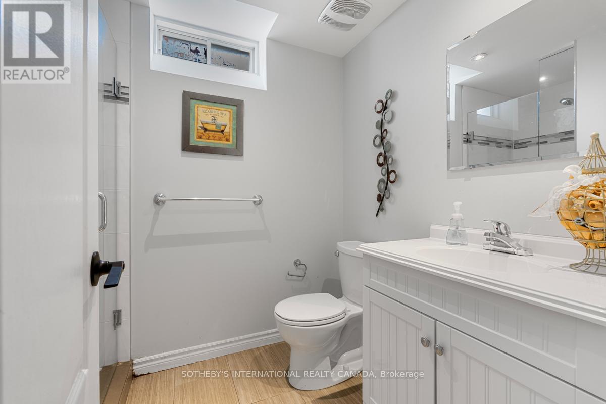 2182 Meadowglen Drive, Oakville, Ontario  L6M 4C9 - Photo 26 - W12845456