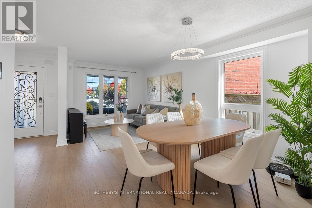 2182 Meadowglen Drive, Oakville, Ontario  L6M 4C9 - Photo 7 - W12845456