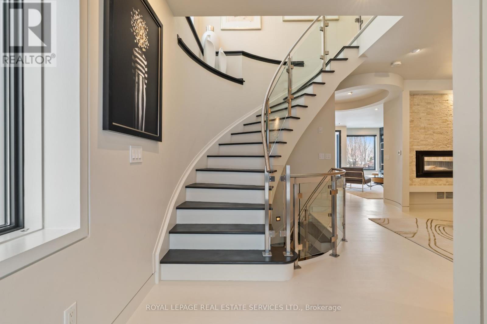 41 Highgate Road, Toronto, Ontario  M8X 2B4 - Photo 2 - W12845506