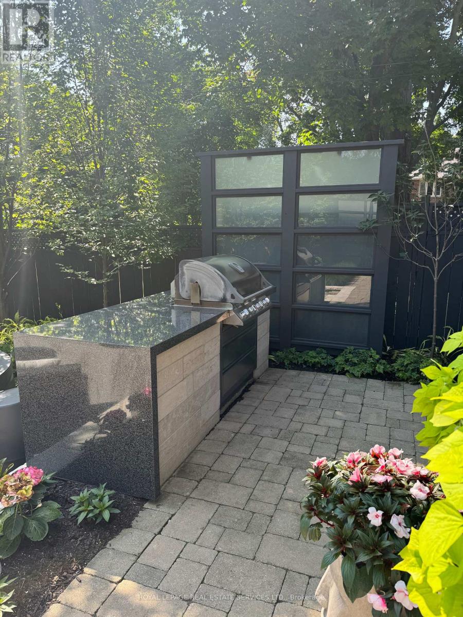 41 Highgate Road, Toronto, Ontario  M8X 2B4 - Photo 39 - W12845506