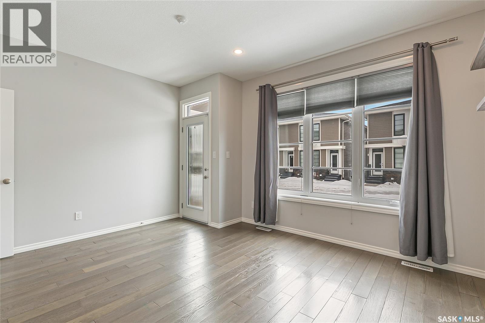 205 3229 Elgaard Drive, Regina, Saskatchewan  S4X 0J9 - Photo 3 - SK029666