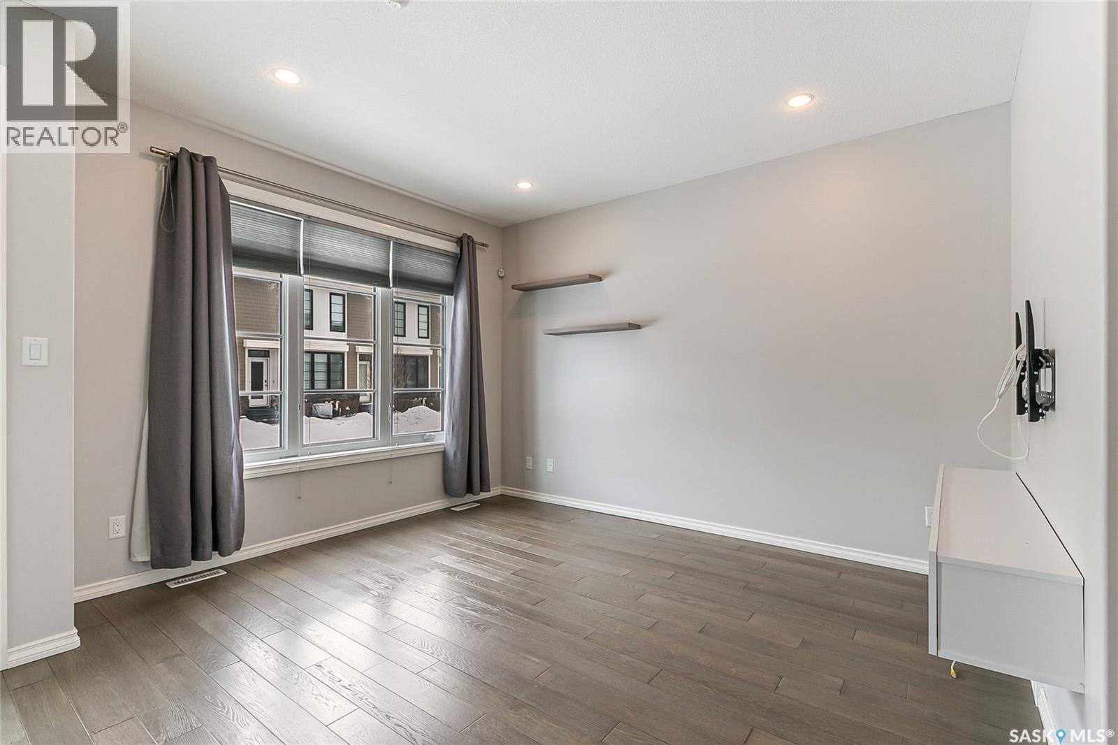 205 3229 Elgaard Drive, Regina, Saskatchewan  S4X 0J9 - Photo 5 - SK029666