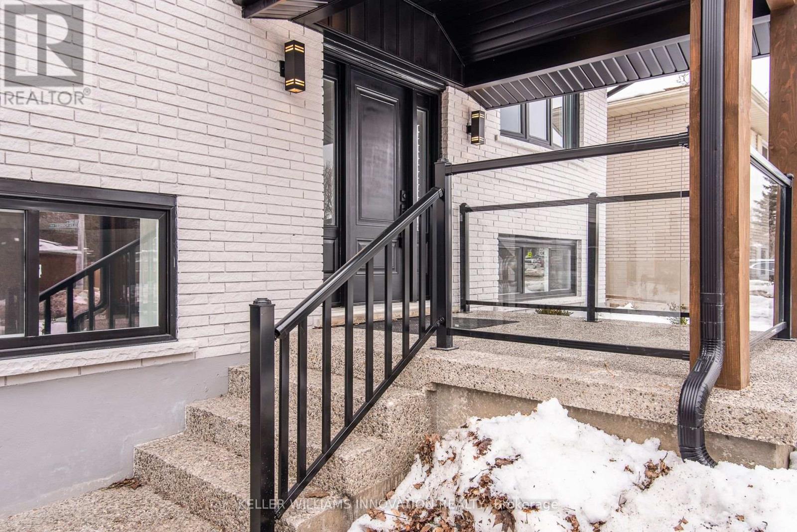 627 Glen Forrest Boulevard, Waterloo, Ontario  N2L 4K1 - Photo 3 - X12845416