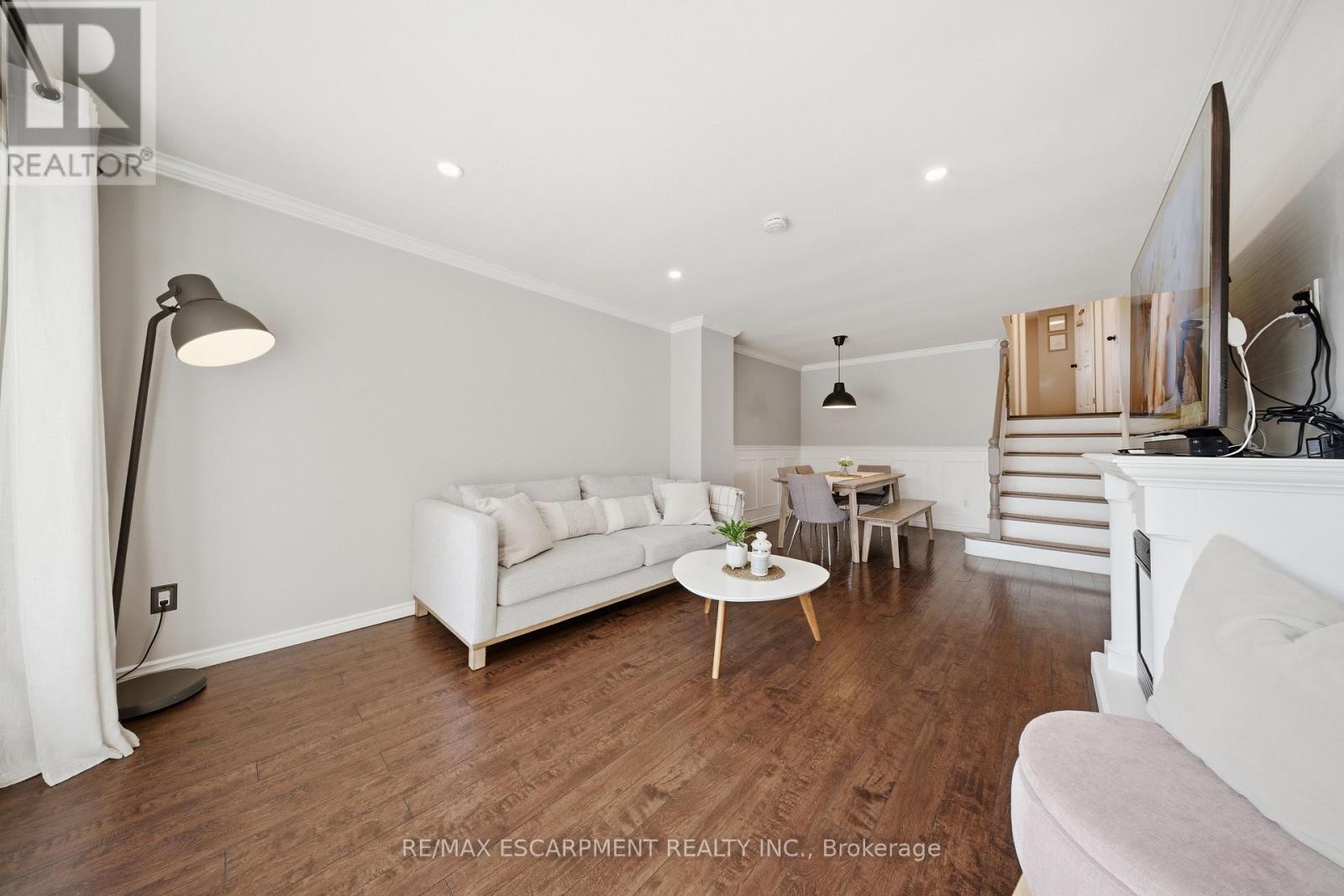 70 Athenia Drive, Hamilton, Ontario  L8J 1S8 - Photo 13 - X12845452