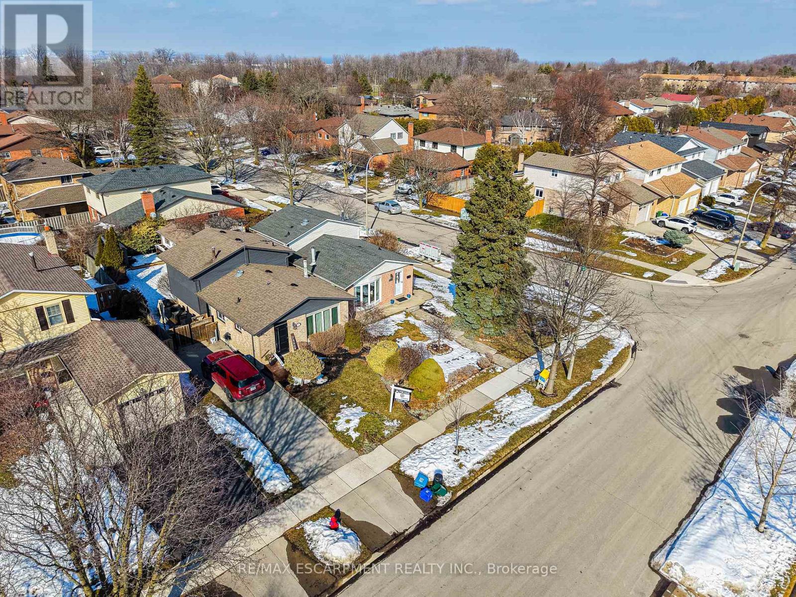 70 Athenia Drive, Hamilton, Ontario  L8J 1S8 - Photo 40 - X12845452