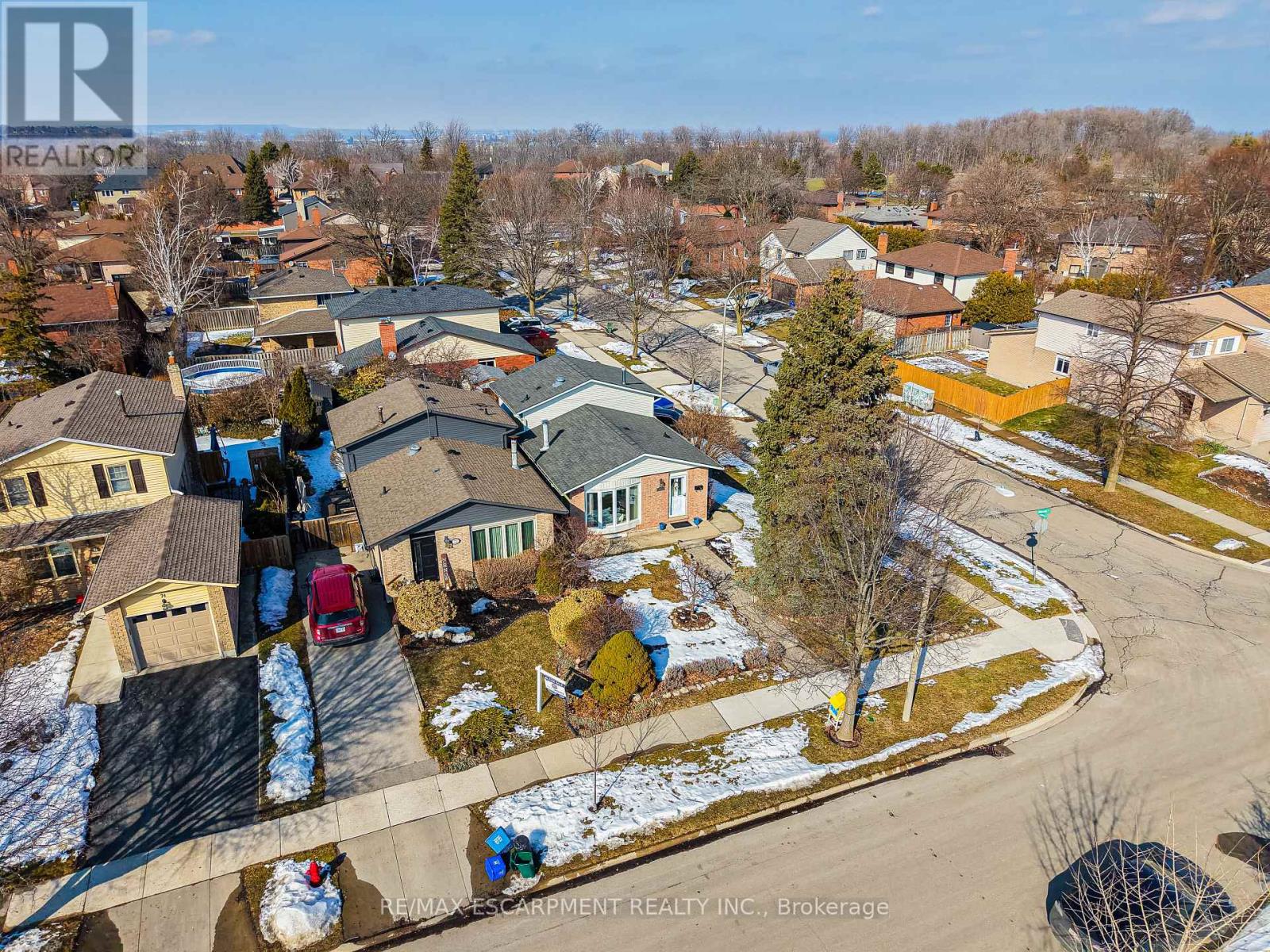 70 Athenia Drive, Hamilton, Ontario  L8J 1S8 - Photo 43 - X12845452