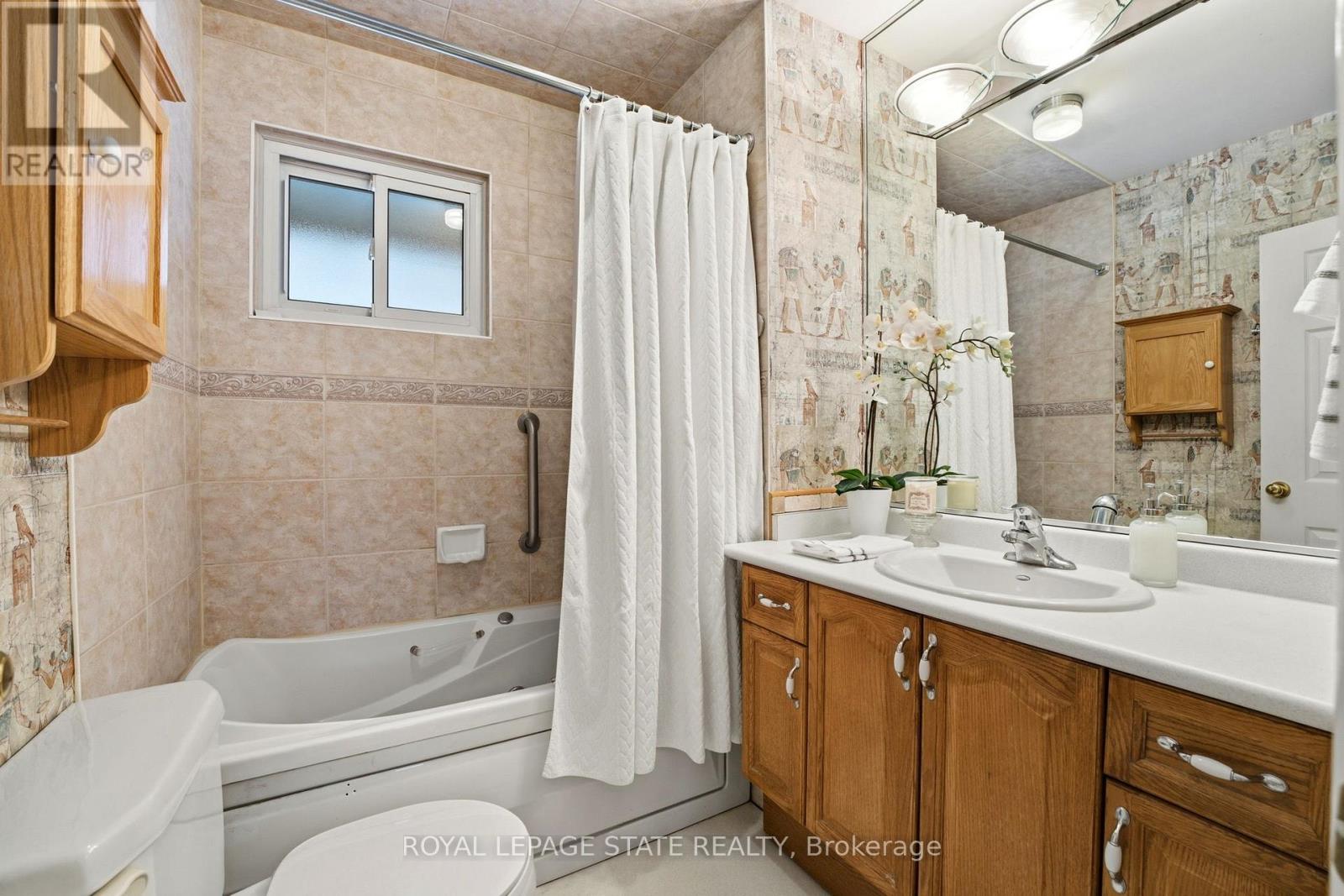 347 Clarendon Drive, Hamilton, Ontario  L9G 2Y9 - Photo 16 - X12845468