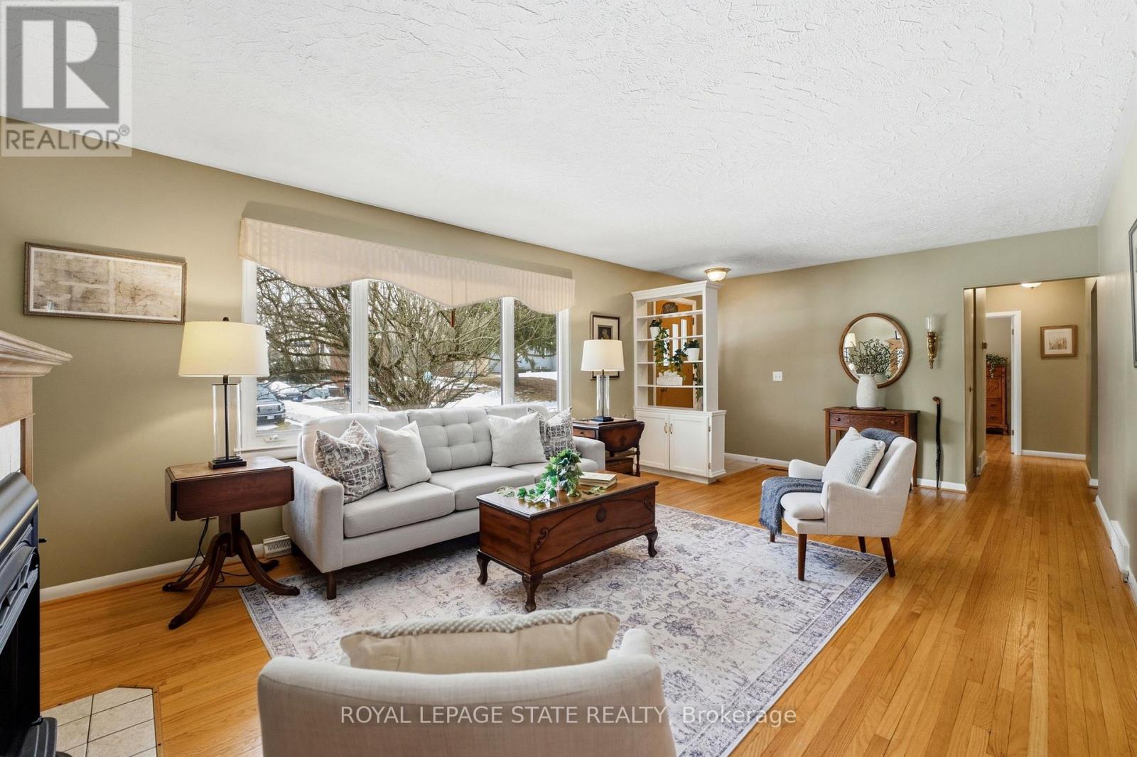 347 Clarendon Drive, Hamilton, Ontario  L9G 2Y9 - Photo 5 - X12845468