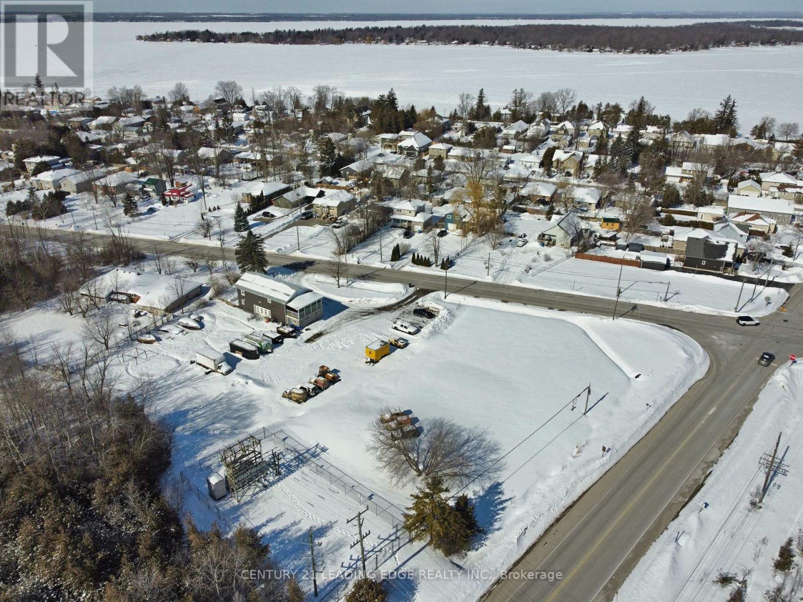 1035 Metro Road N, Georgina, Ontario  L4P 3E9 - Photo 3 - N12844274