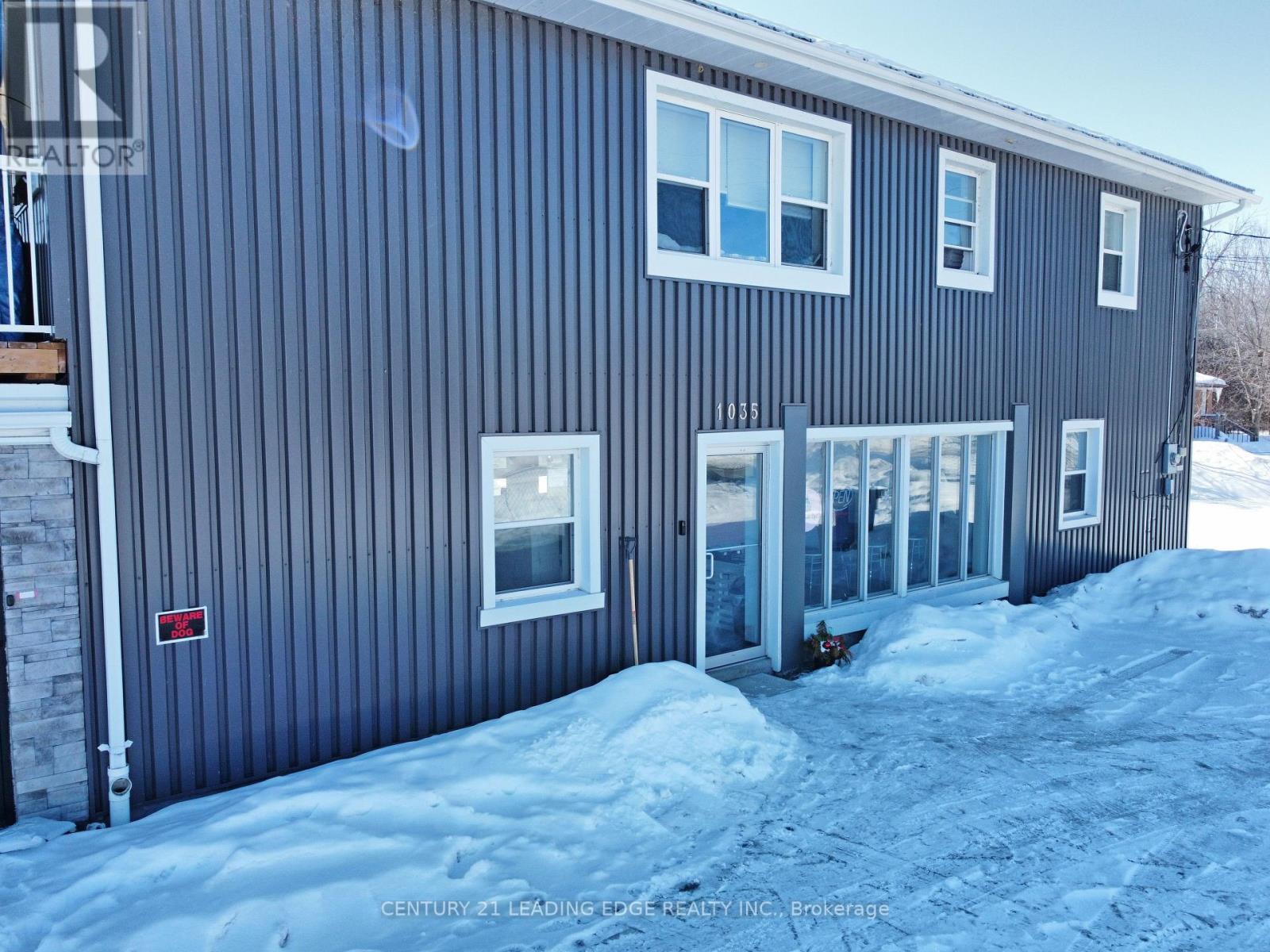 1035 Metro Road N, Georgina, Ontario  L4P 3E9 - Photo 8 - N12844386