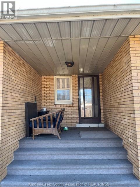 2804 Everts, Windsor, Ontario N9E 2V2 - Photo 3 - 26004595