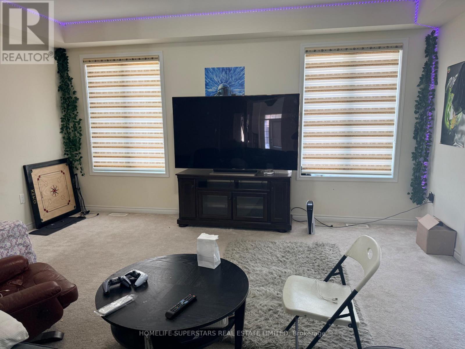 579 Edenbrook Hill Drive, Brampton, Ontario  L7A 4T4 - Photo 4 - W12825508