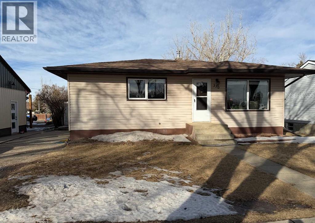 330 3 Avenue E, Bow Island, Alberta  T0K 0G0 - Photo 1 - A2289164