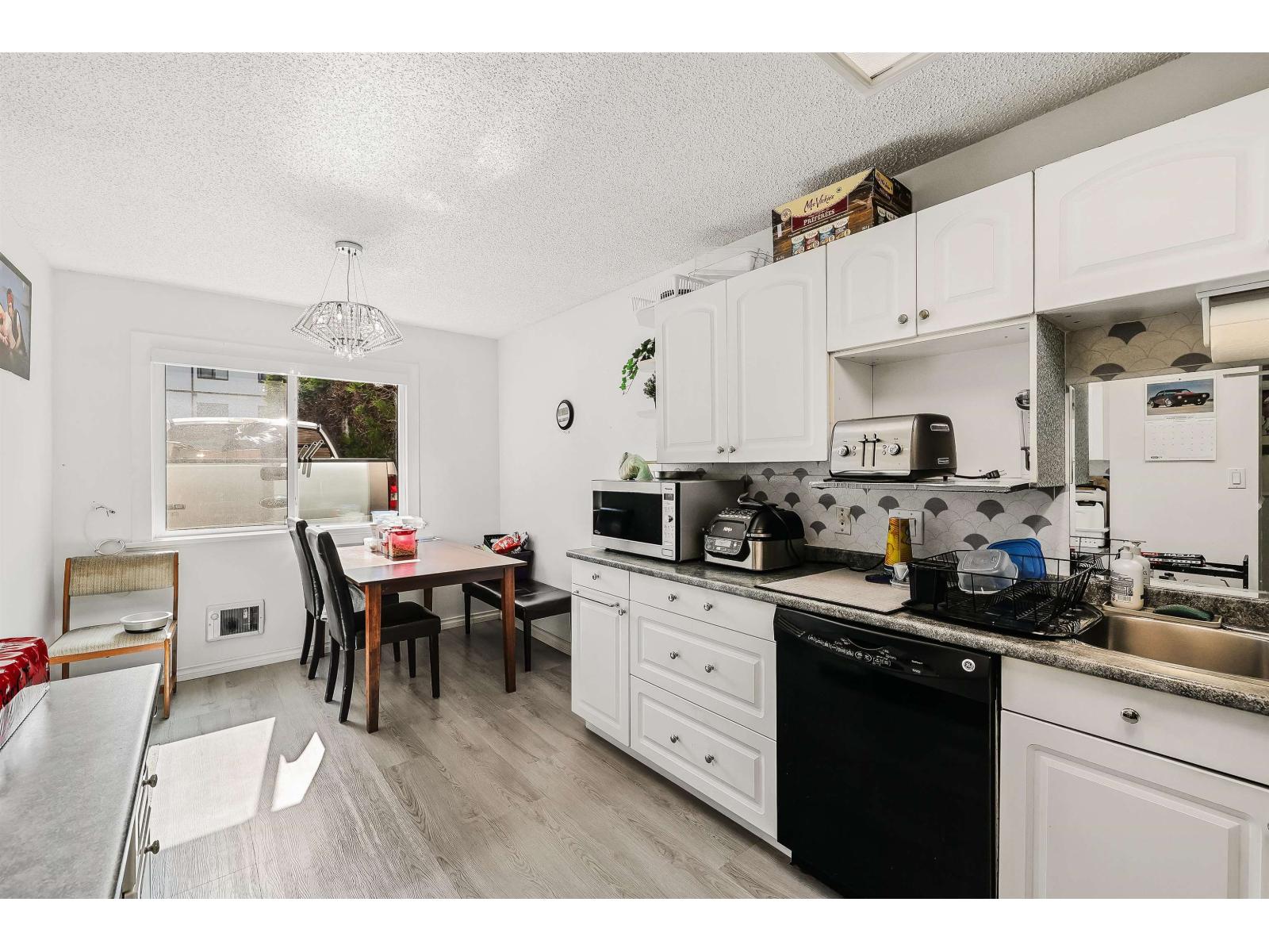 13345 70b Avenue, Surrey, British Columbia  V3W 7Z3 - Photo 7 - R3065624