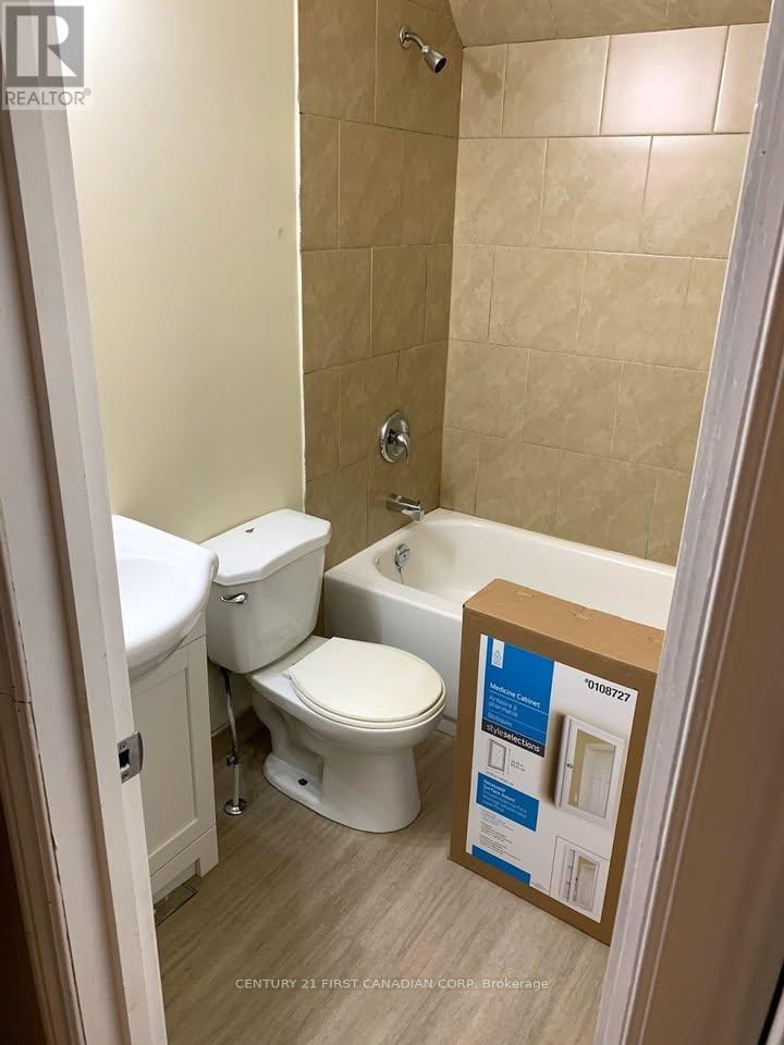 302 Egerton Street, London East, Ontario  N5Z 2G7 - Photo 7 - X12845686