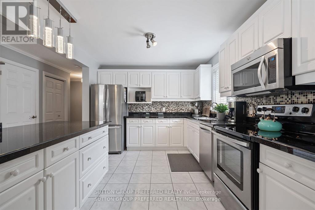 623 Thornwood Court, London North, Ontario  N6H 5J5 - Photo 15 - X12845704