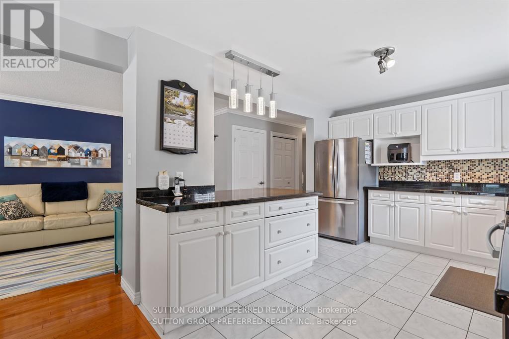 623 Thornwood Court, London North, Ontario  N6H 5J5 - Photo 16 - X12845704