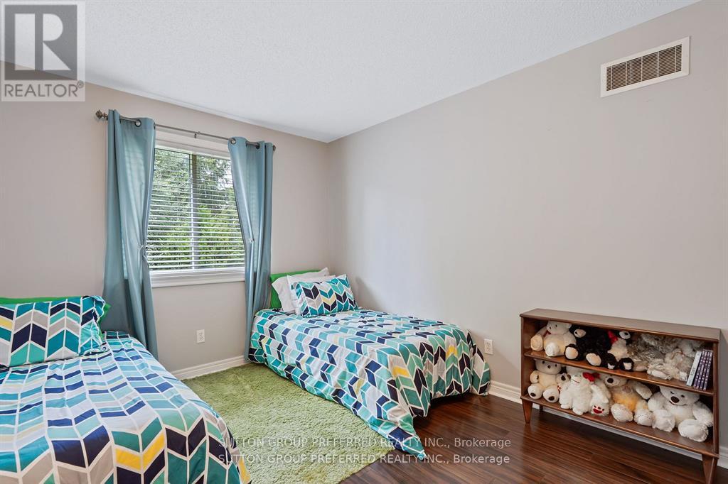 623 Thornwood Court, London North, Ontario  N6H 5J5 - Photo 27 - X12845704