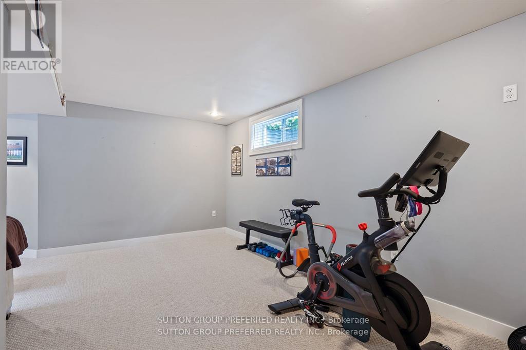 623 Thornwood Court, London North, Ontario  N6H 5J5 - Photo 33 - X12845704