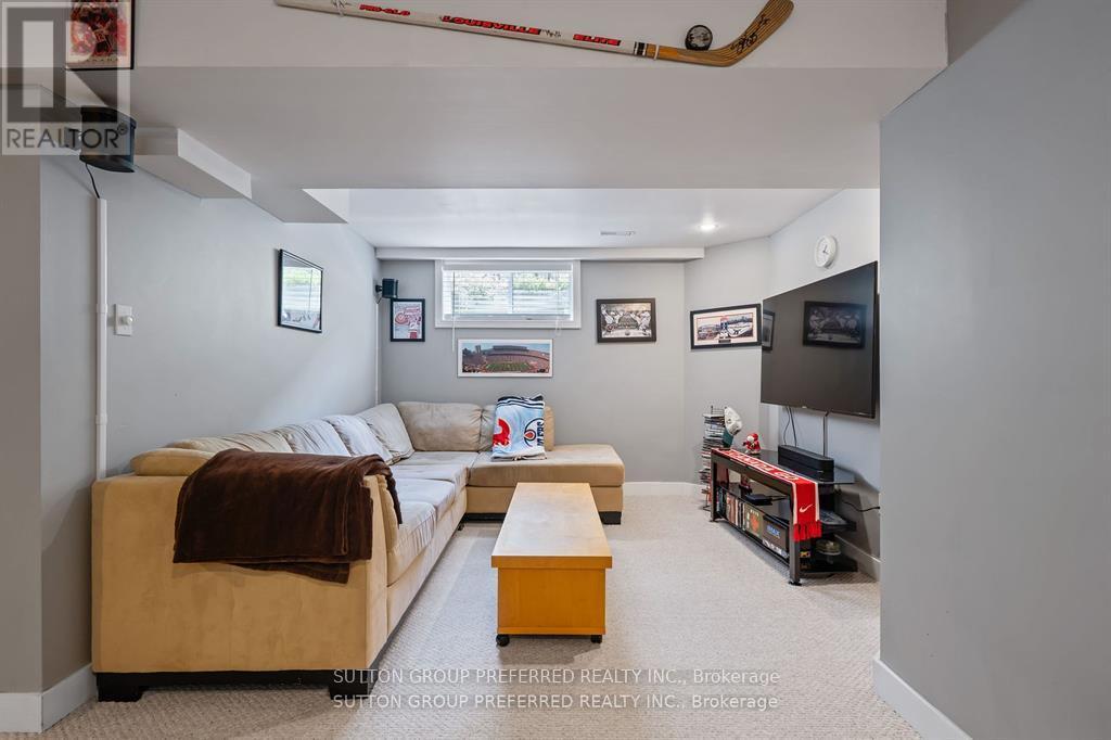 623 Thornwood Court, London North, Ontario  N6H 5J5 - Photo 35 - X12845704