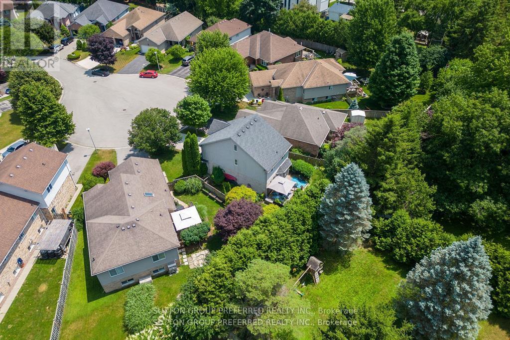 623 Thornwood Court, London North, Ontario  N6H 5J5 - Photo 47 - X12845704