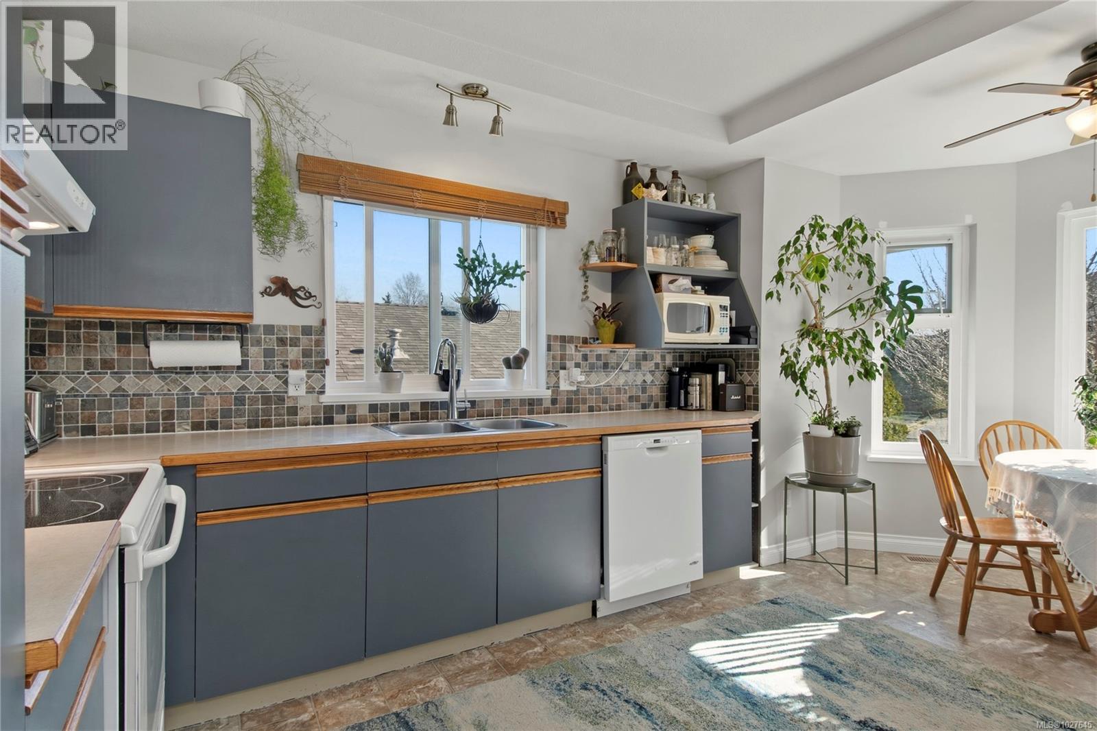 708 Georgia Dr, Campbell River, British Columbia  V9H 1R8 - Photo 11 - 1027645