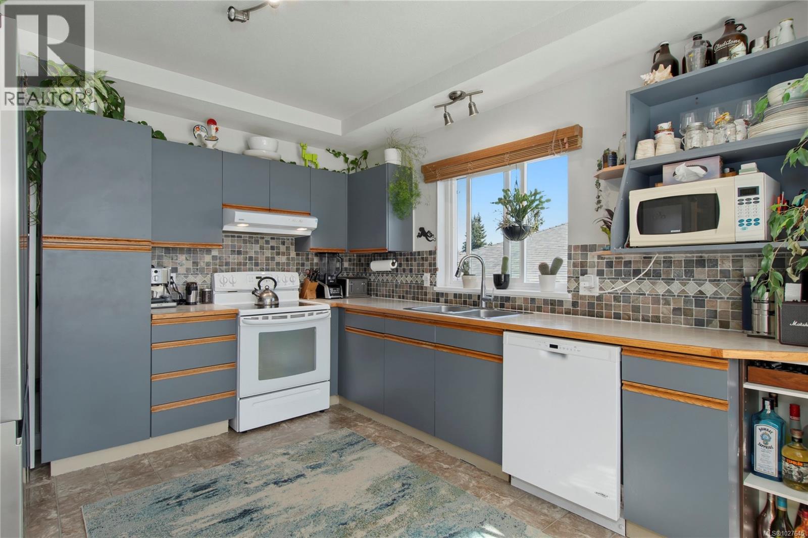 708 Georgia Dr, Campbell River, British Columbia  V9H 1R8 - Photo 12 - 1027645